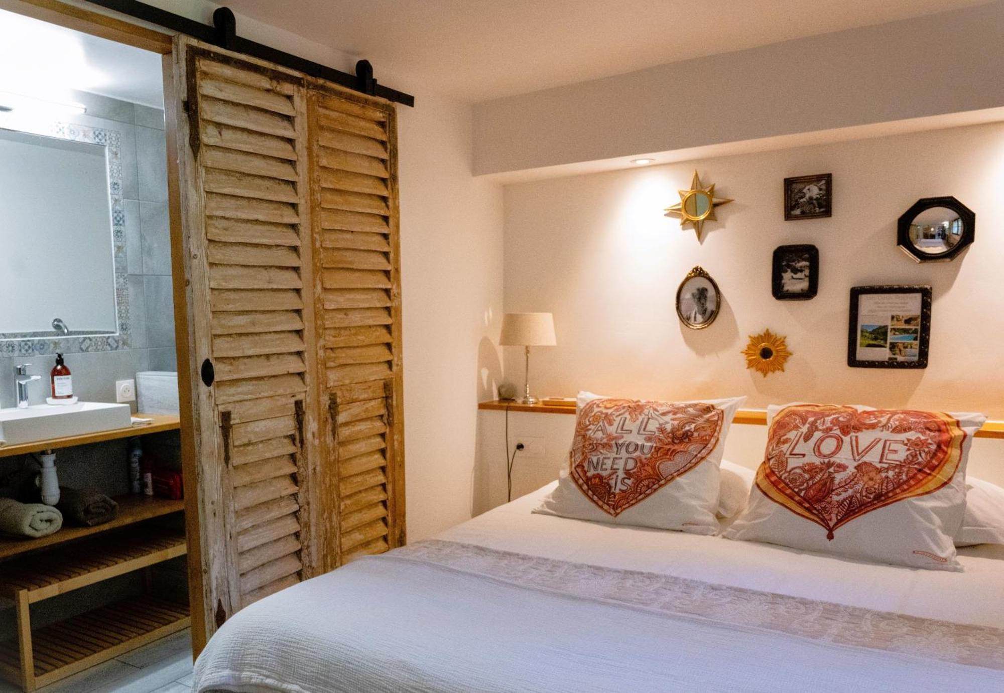 Domaine Les Deux Roches Apartamento Le Bar-sur-Loup Quarto foto