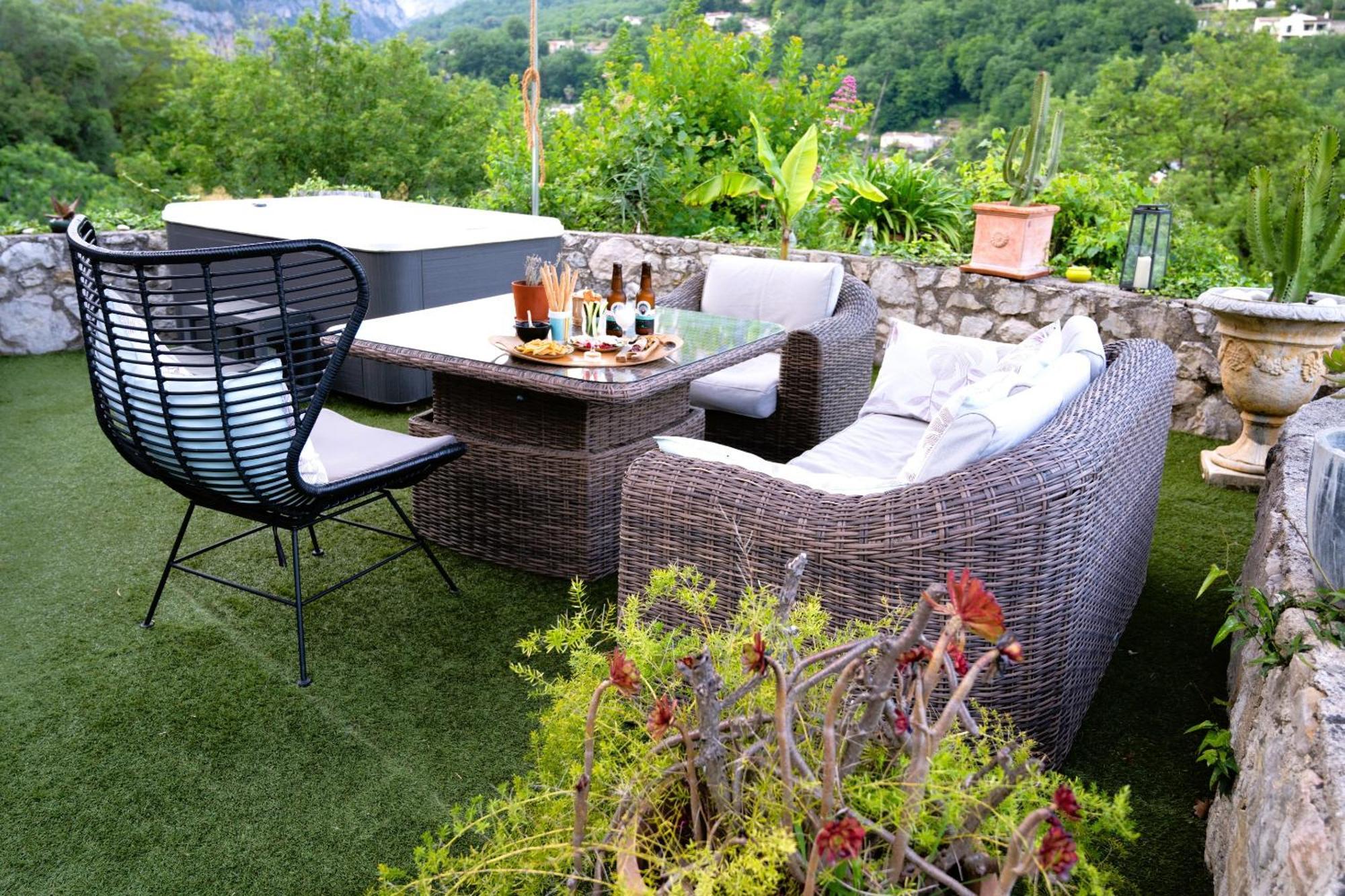 Domaine Les Deux Roches Apartamento Le Bar-sur-Loup Exterior foto