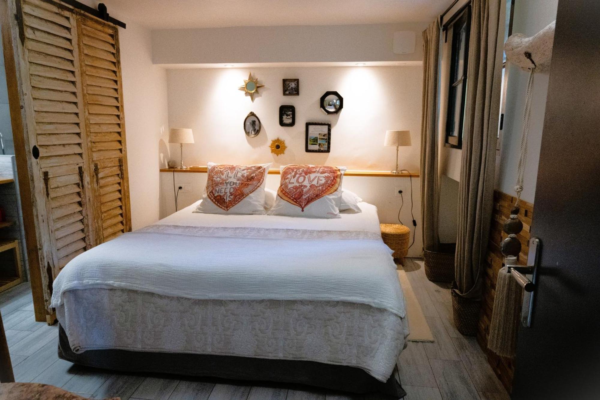 Domaine Les Deux Roches Apartamento Le Bar-sur-Loup Quarto foto